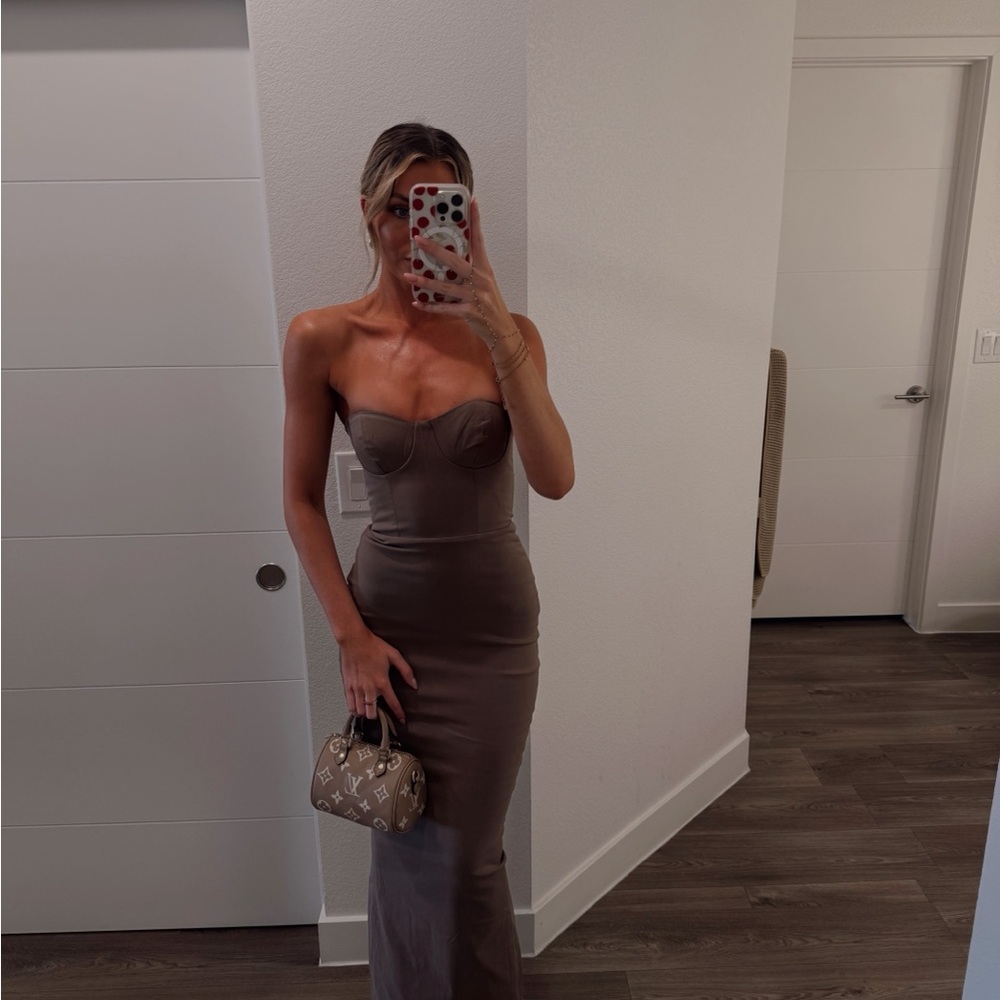 Elegant Strapless Brown Dress